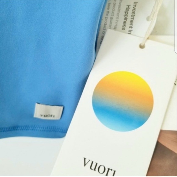 Vuori Daily Crop, small, NWT, Baltic Blue. - Picture 2 of 3